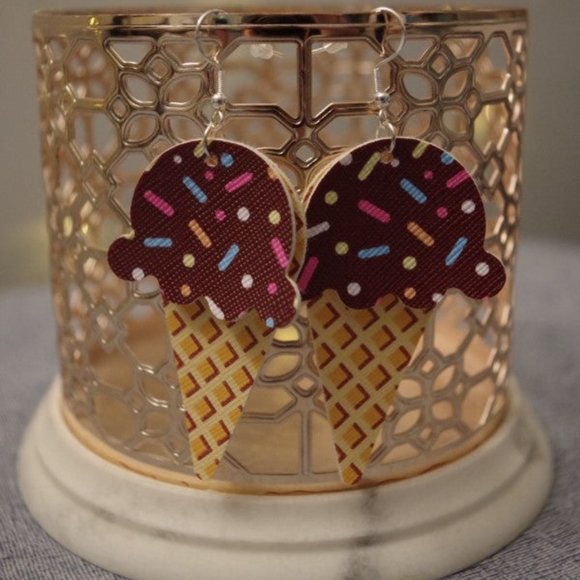 Chocolate Ice Cream Cone With Sprinkles!! - Picture 1 of 2